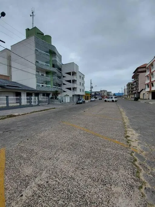 Apartmán Apartamento No Centro Do Arroio A 1 Quadra Do Mar Arroio do Silva