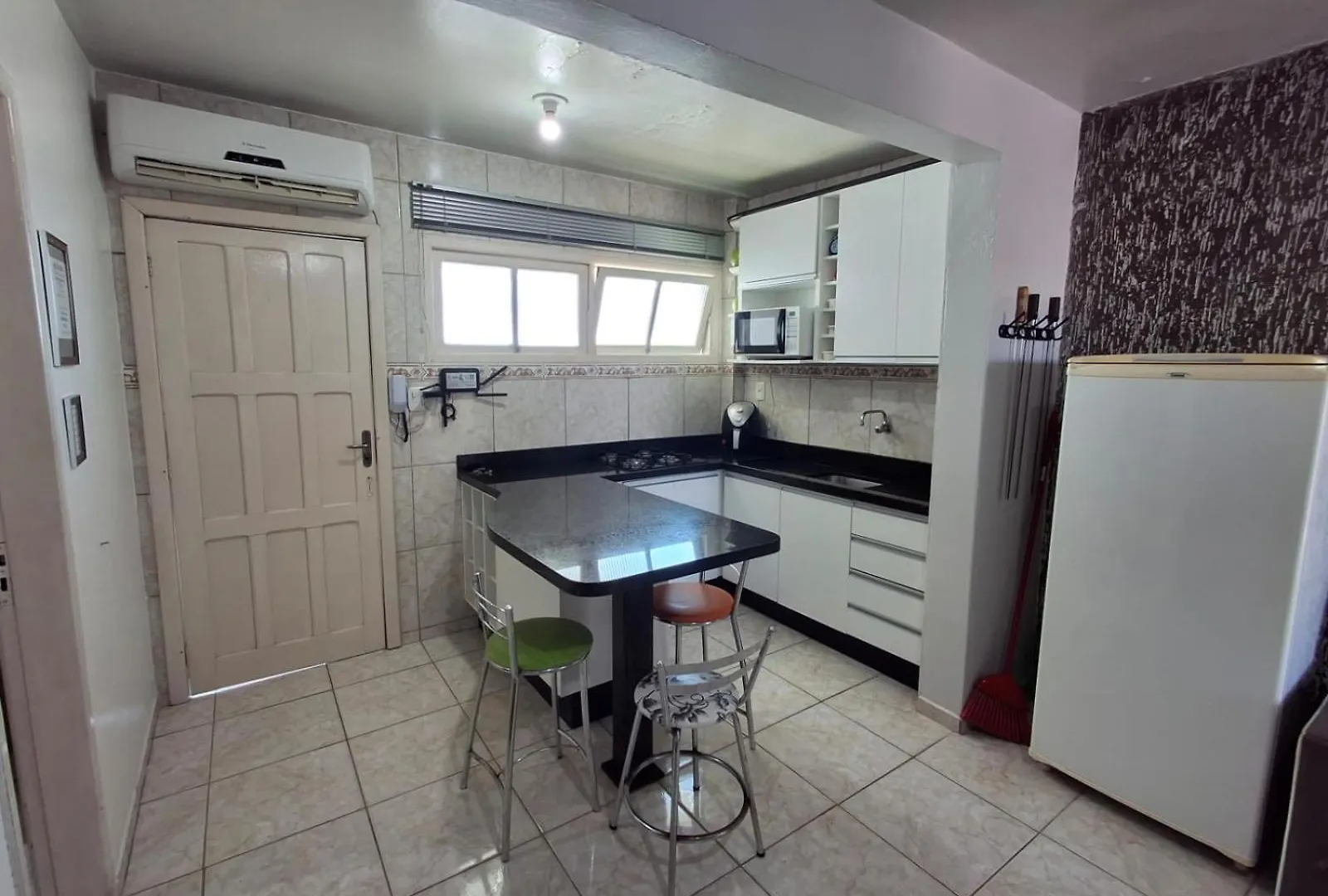 Apartamento No Centro Do Arroio A 1 Quadra Do Mar Arroio do Silva Apartmán